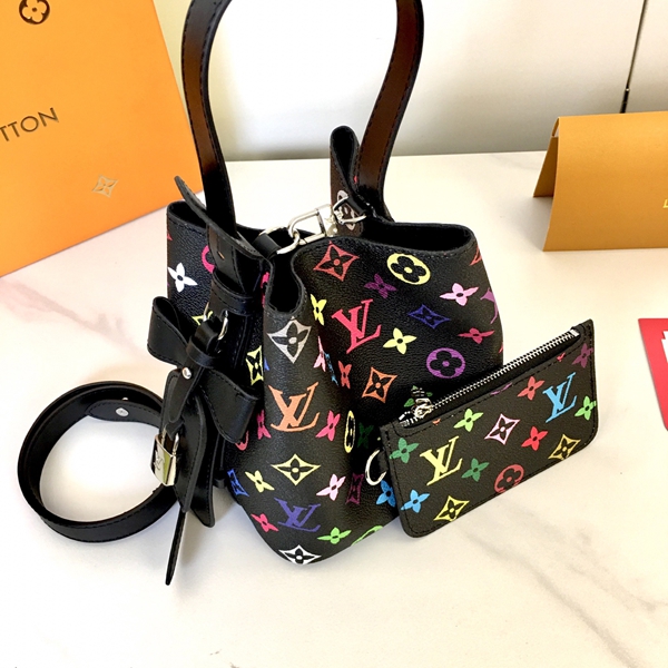 ルイヴィトンバッグ素材ディテール